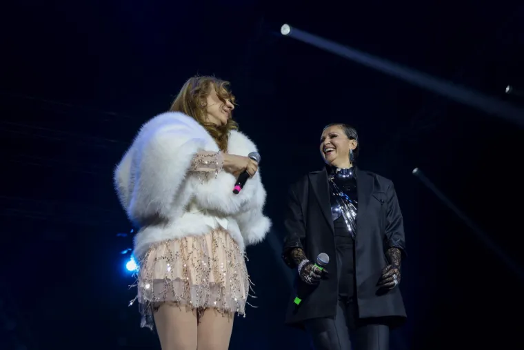 Također, Nini se na koncertu pridružila i legendarna Emilija Kokić.
