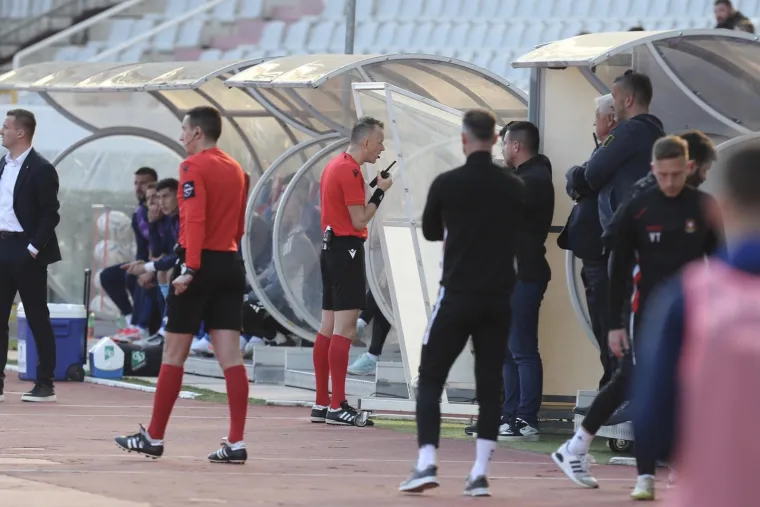 Suci su imali pote&scaron;koća s komunikacijom.