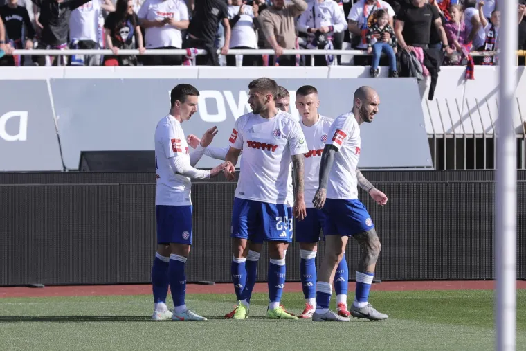 Sigur je bio asistent Mlakaru.