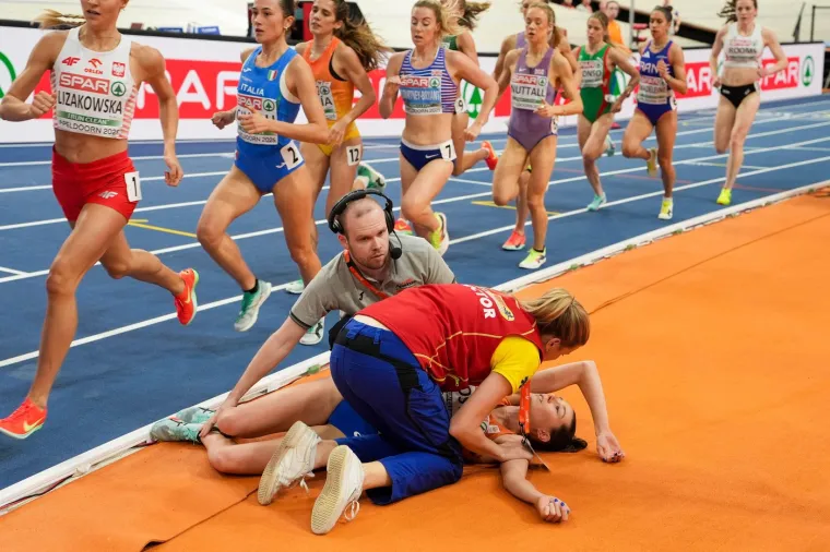 Koster je postala malaksala i kao da joj je nedostajalo zraka.