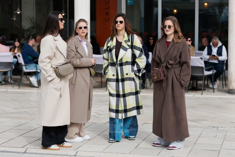 U Zadru je bilo vruće: Vitke dame podigle temperaturu u kratkim haljinama