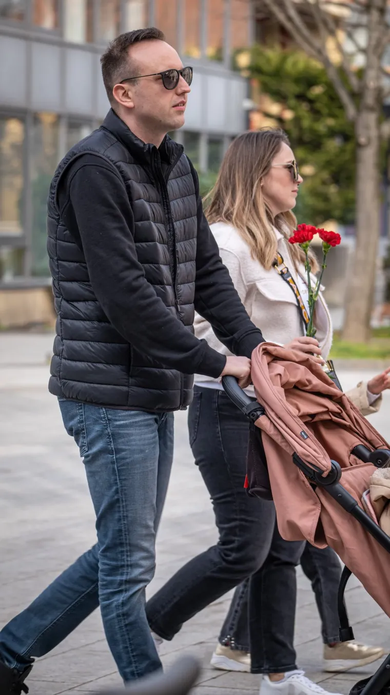 Cijeli Čakovec se crvenio od karanfila: Pažnju je posebno privukao jedan par