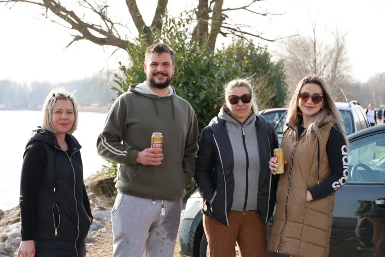 Zgodne djevojke okupirale Prelog: Mlada dama u kaputiću pokupila sve komplimente