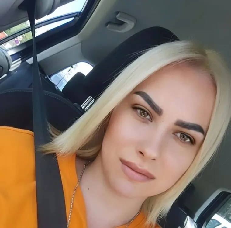 Prva godišnjica braka u privatnosti: Mura Klara i Marko nestali s društvenih mreža