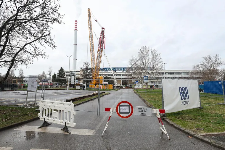 Najveća dizalica u gradu puštena u pogon: Evo na što sada sliči Dom sportova