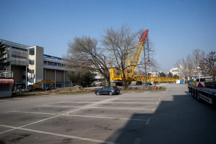 Najveća dizalica u gradu pu&scaron;tena u pogon: Evo na &scaron;to sada sliči Dom sportova