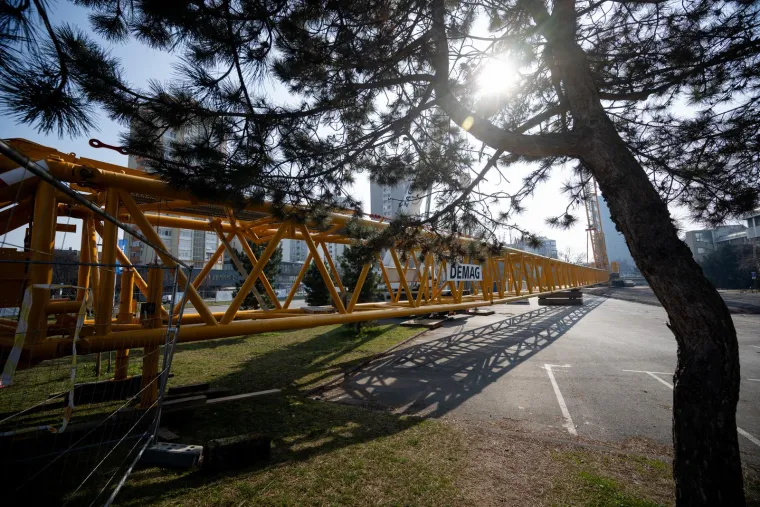 "Kad govorimo o Domu sportova, ovaj tjedan bit će postavljen najveći kran u povijesti grada, koji je potreban da se dignu krovni nosači sa dvorane."