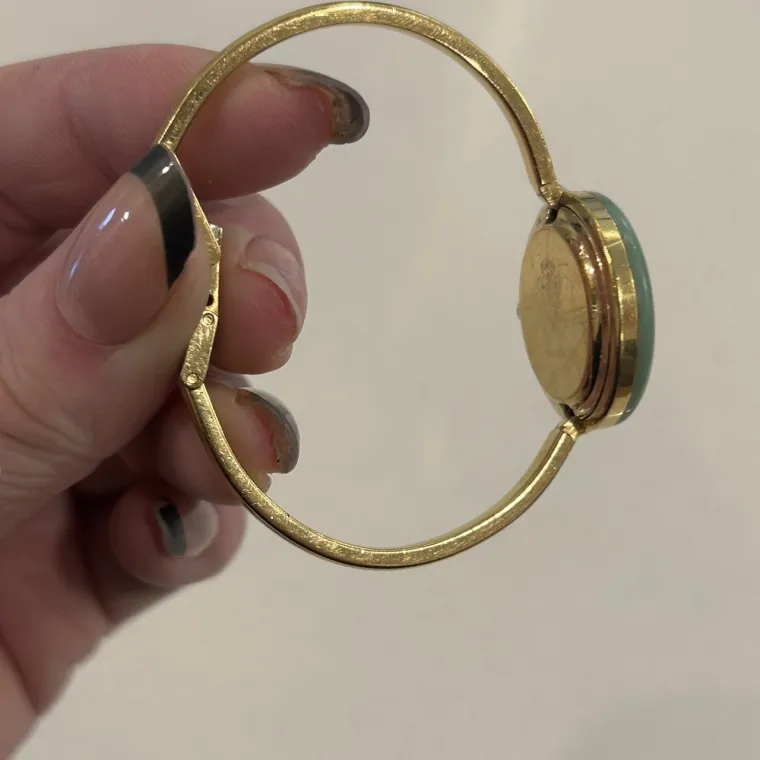 Studentica kupila vrećicu nakita pa se &scaron;okirala otkrićem: 'Cilj je da ne zavr&scaron;i u smeću'