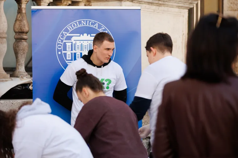 Nema tko ju nije gledao: Misteriozna Zadranka sve je ostavila bez teksta svojim stilom