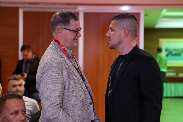 "Za razliku od 20 dana gdje smo bili, ja sam zadovoljan. Bila je žestoka borba, ali idemo u borbu dalje. Moglo je i bolje, ali tako je kako je. Nema predaje, idemo dalje", rekao je kratko Buljat