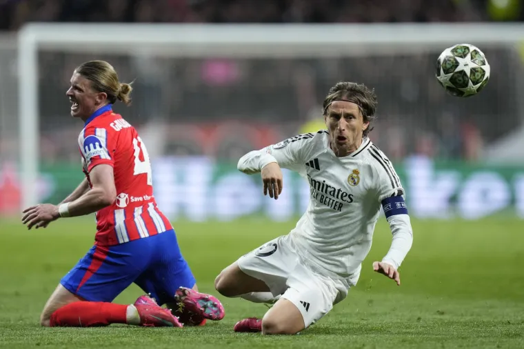 Modrić ljutit na zvijezdu Reala? Ove fotografije bacaju novo svjetlo na cijelu priču