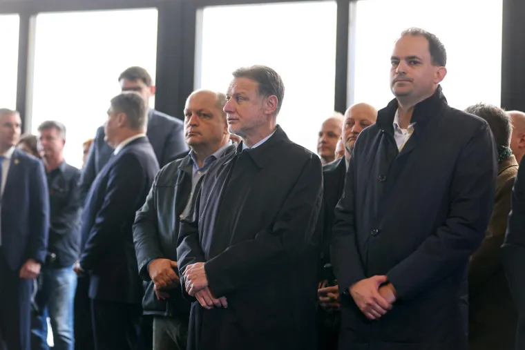 Posljednji ispraćaj predsjednika Vrhovnog suda: Brojni političari oprostili se od Radovana Dobronića