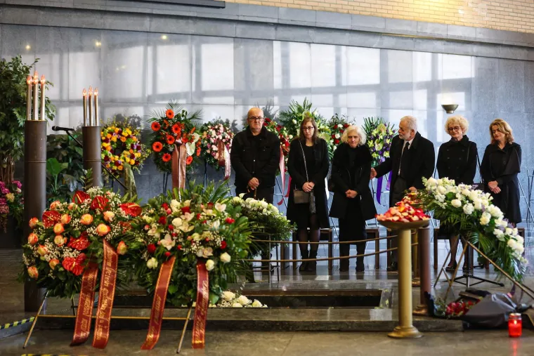 Posljednji ispraćaj predsjednika Vrhovnog suda: Brojni političari oprostili se od Radovana Dobronića