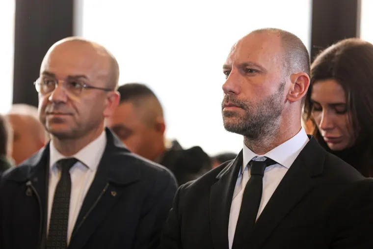 Posljednji ispraćaj predsjednika Vrhovnog suda: Brojni političari oprostili se od Radovana Dobronića