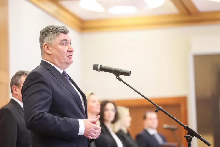 &quot;Vrijeme u kojem živimo je takvo da i manje stvari od onoga što ste vi priuštili Hrvatskoj prije nekoliko tjedana hrvatske ljude čini veselima i dobre volje&quot;, započeo je predsjednik Republike Zoran Milanović na svečanom prijemu