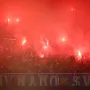Sve do kraja prvog dijela nastavljeni su napadi domaćina u valovima koji su pritisak  okrunili drugim pogotkom u 33. minuti. Stojković je pogodio suprotni kut za 2-0.