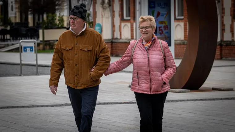 Dan za šetnju iskoristili su i parovi.