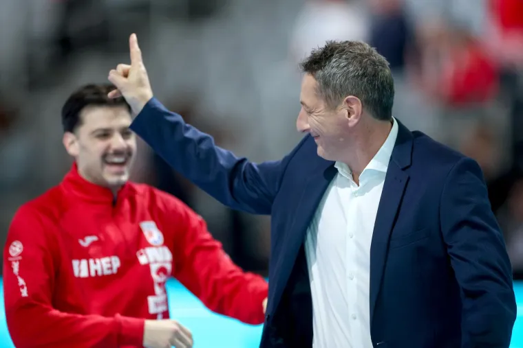 Na&scaron;e rukometa&scaron;e gleda hrvatski 'Zorro osvetnik', a dobio je i opaku konkurenciju