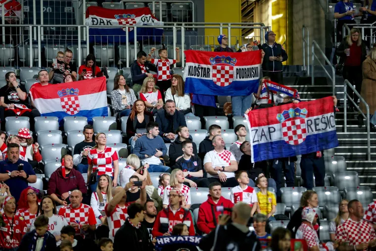 Na&scaron;e rukometa&scaron;e gleda hrvatski 'Zorro osvetnik', a dobio je i opaku konkurenciju