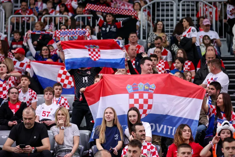 Na&scaron;e rukometa&scaron;e gleda hrvatski 'Zorro osvetnik', a dobio je i opaku konkurenciju