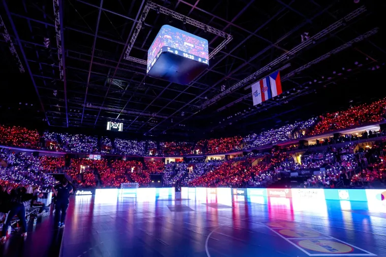 Na&scaron;e rukometa&scaron;e gleda hrvatski 'Zorro osvetnik', a dobio je i opaku konkurenciju