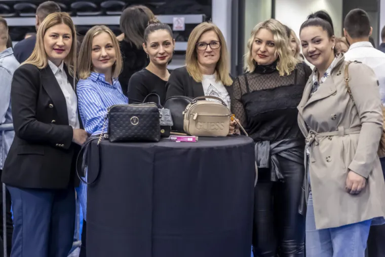 Beogradski bend priredio spektakl, no osječke djevojke ukrale show: Koncert kakav se rijetko viđa