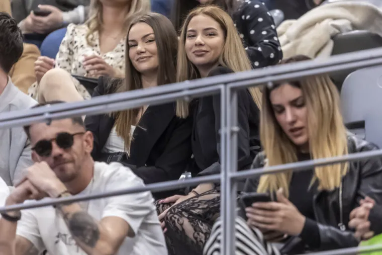 Beogradski bend priredio spektakl, no osječke djevojke ukrale show: Koncert kakav se rijetko viđa