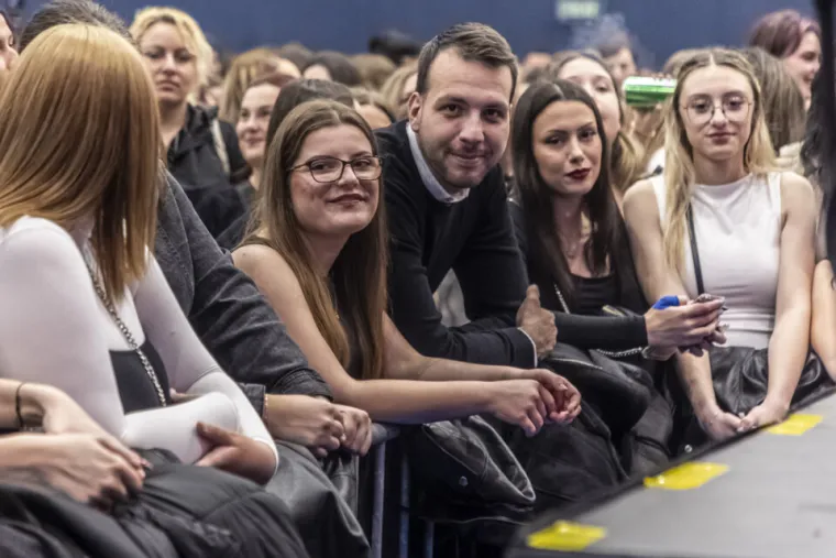 Beogradski bend priredio spektakl, no osječke djevojke ukrale show: Koncert kakav se rijetko viđa
