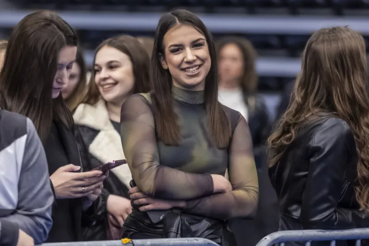 Beogradski bend priredio spektakl, no osječke djevojke ukrale show: Koncert kakav se rijetko viđa