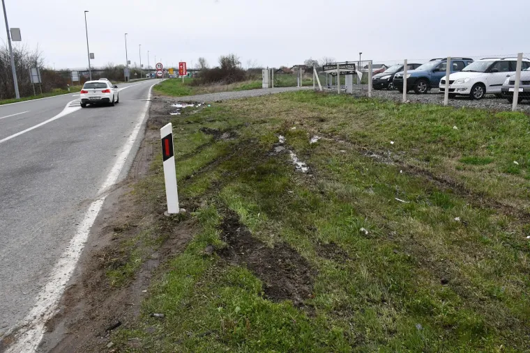 Prema priopćenju Policijske uprave brodsko-posavske, vozačica (30) upravljala je automobilom Sjevernom veznom cestom od istoka prema zapadu