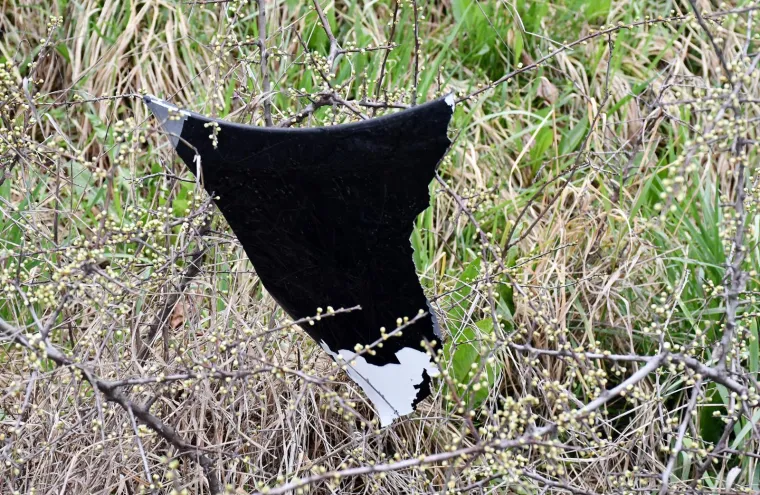 Vozač (33) i dijete su poginuli, a vozačica (30) teže je ozlijeđena te su je zadržali u bolnici na liječenju. Cesta je bila zatvorena do 3.30 sati, a promet se odvijao obilazno