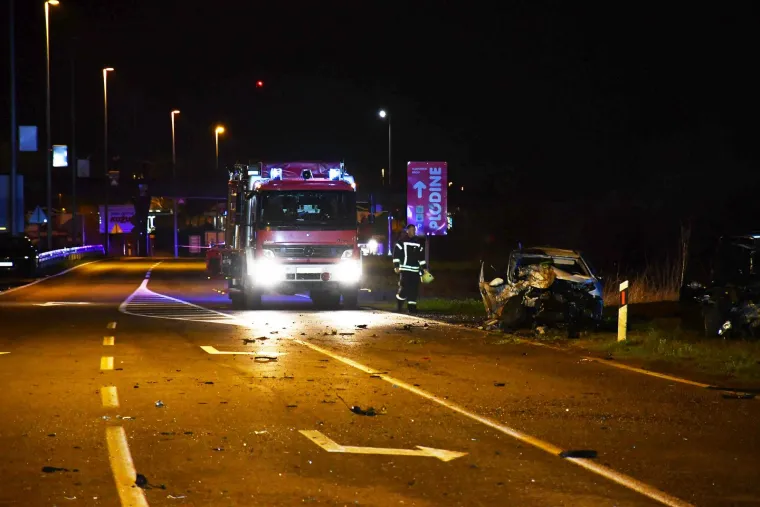 Tužni prizori dan nakon stravične tragedije! Na mjestu nesreće zapaljen lampion