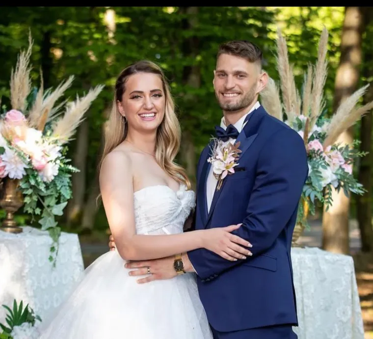 Nakon emisije gdje su Lorenu stručnjaci spojili sa Stefanom Modrićem, rođakom Luke Modrića, život joj je krenuo drugim putem. 