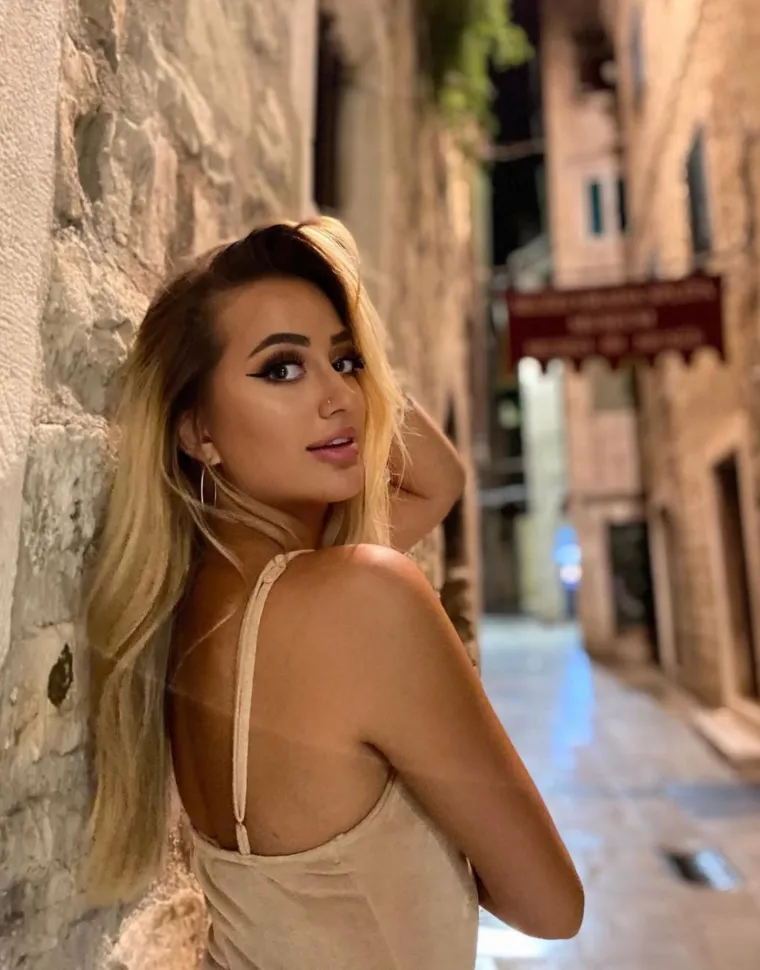 Sjećate se Lorene Farkač? Spojili je s rođakom Luke Modrića, a ona se zaljubila u Francuza i pokrenula biznis