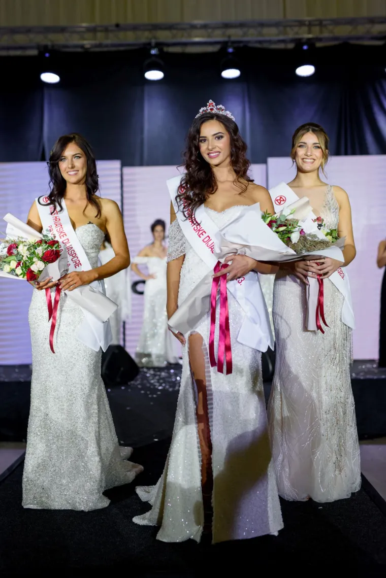 
Put do titule Miss Hrvatske započeo je pobjedom na izboru za Miss dijaspore Hrvatske u listopadu 2023. godine, održanom u Tomislavgradu. Ova pobjeda osigurala joj je izravan plasman na nacionalni izbor ljepote. 
