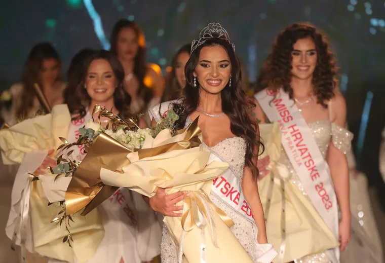 Svojom titulom Miss Hrvatske, Tomislava će predstavljati Hrvatsku na 72. izboru za Miss Svijeta u Indija, a izbor počinje u svibnju.