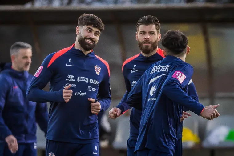 Ali nije nedostajalo ni smijeha na treningu Vatrenih