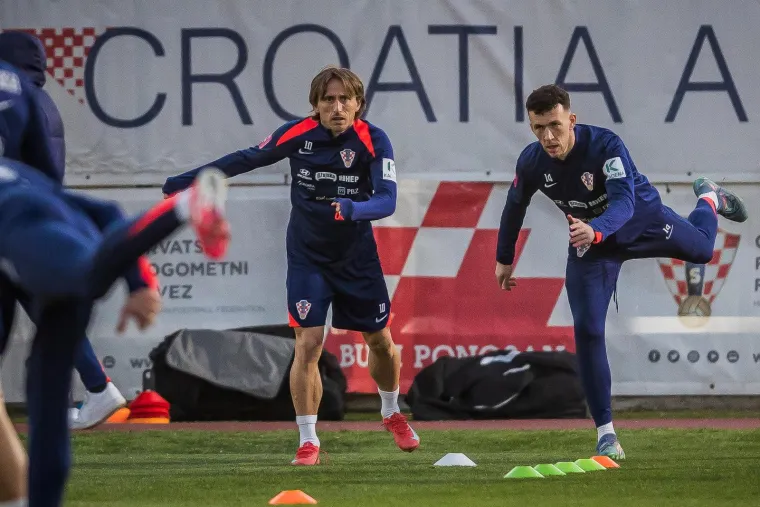 Dalić i Ćorluka zabrinutih lica vodili trening: Situacija je izgledala dosta ozbiljno