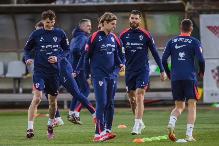 Dalić i Ćorluka zabrinutih lica vodili trening: Situacija je izgledala dosta ozbiljno