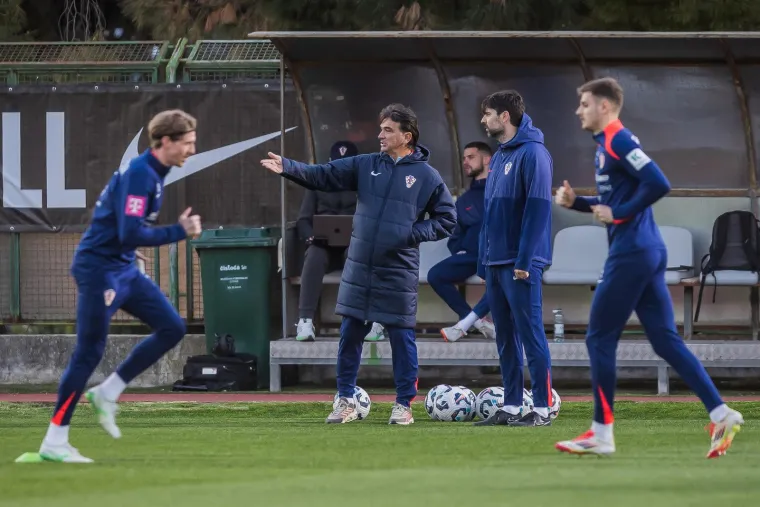 Dalić i Ćorluka zabrinutih lica vodili trening: Situacija je izgledala dosta ozbiljno