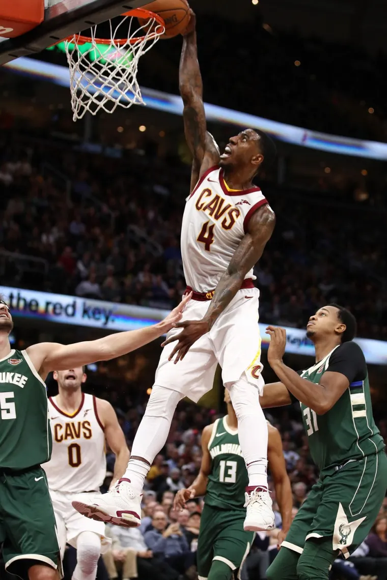 Iman Shumpert zakucava kad je nastupao za Cavse. 