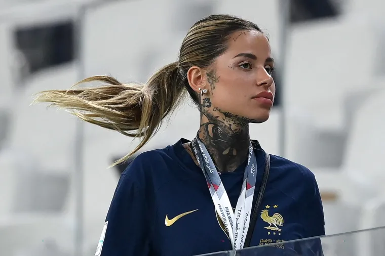 Zoe Cristofoli - Supruga Thea Hernándeza