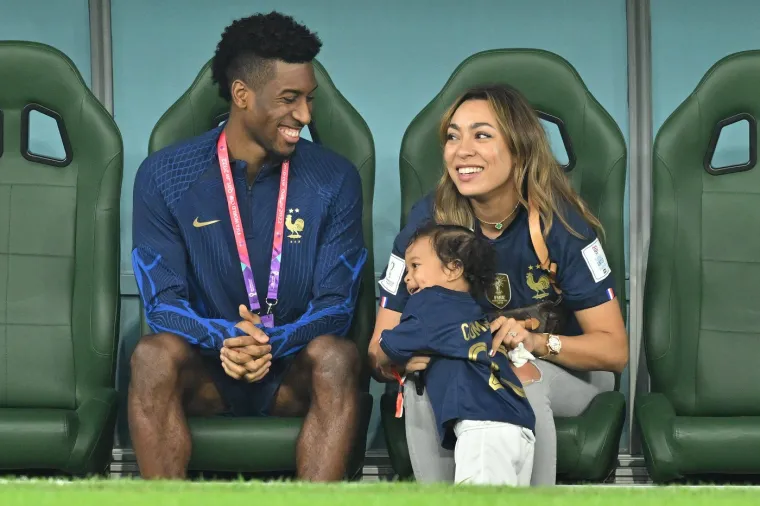 Par je svoju ljubav okrunio brakom 2020. godine na Mikonosu, a zajedno imaju troje djece. 