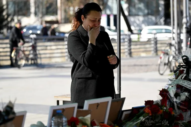 Prizori očaja i boli: Rijeka ljudi oprostila se od poginulih u požaru...