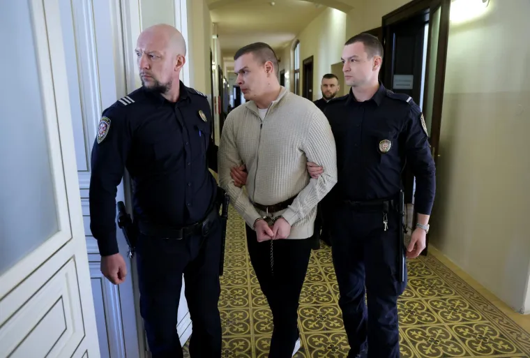 Smažila je Mihaeli zadao prostrijelnu ozljedu glave i vrata, s razdorom glavne vratne arterije, uslijed koje je djevojka umrla na mjestu zločina