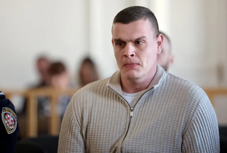 Te&scaron;ki trenuci za gledanje: Policajac ubojica i uplakani roditelji Mihaele u sudnici