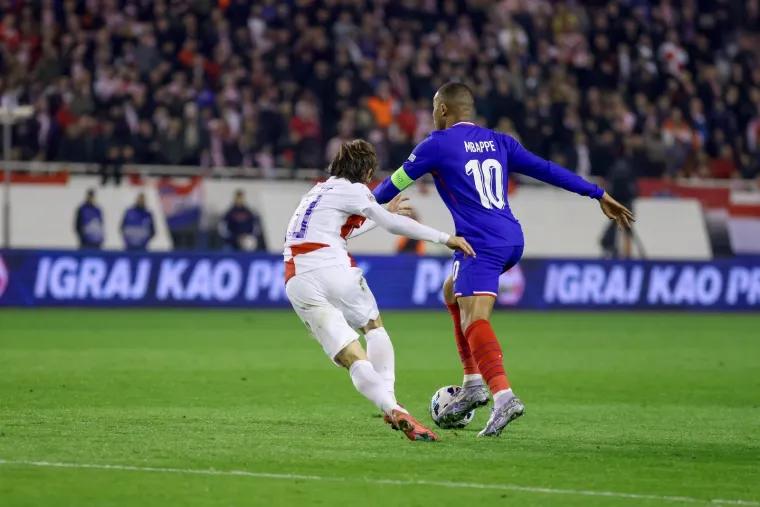 Dvoboj Modrića i Mbapp&eacute;a na Poljudu.