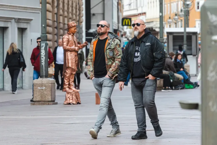 Plavu&scaron;a u sportskom duhu i elegantne brinete: Riječki Korzo izgledao je poput modne piste