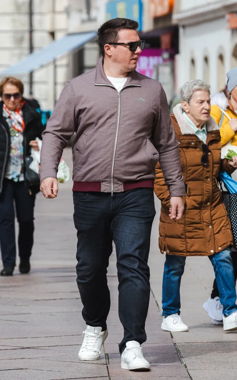 Plavu&scaron;a u sportskom duhu i elegantne brinete: Riječki Korzo izgledao je poput modne piste