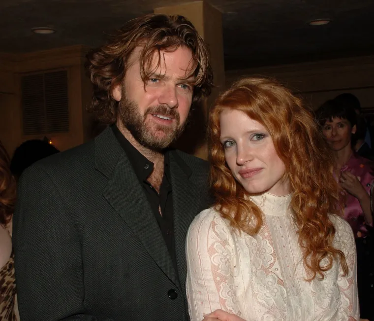 Jessica Chastain 2006. godine u društvu glumca Kevina Andersona
